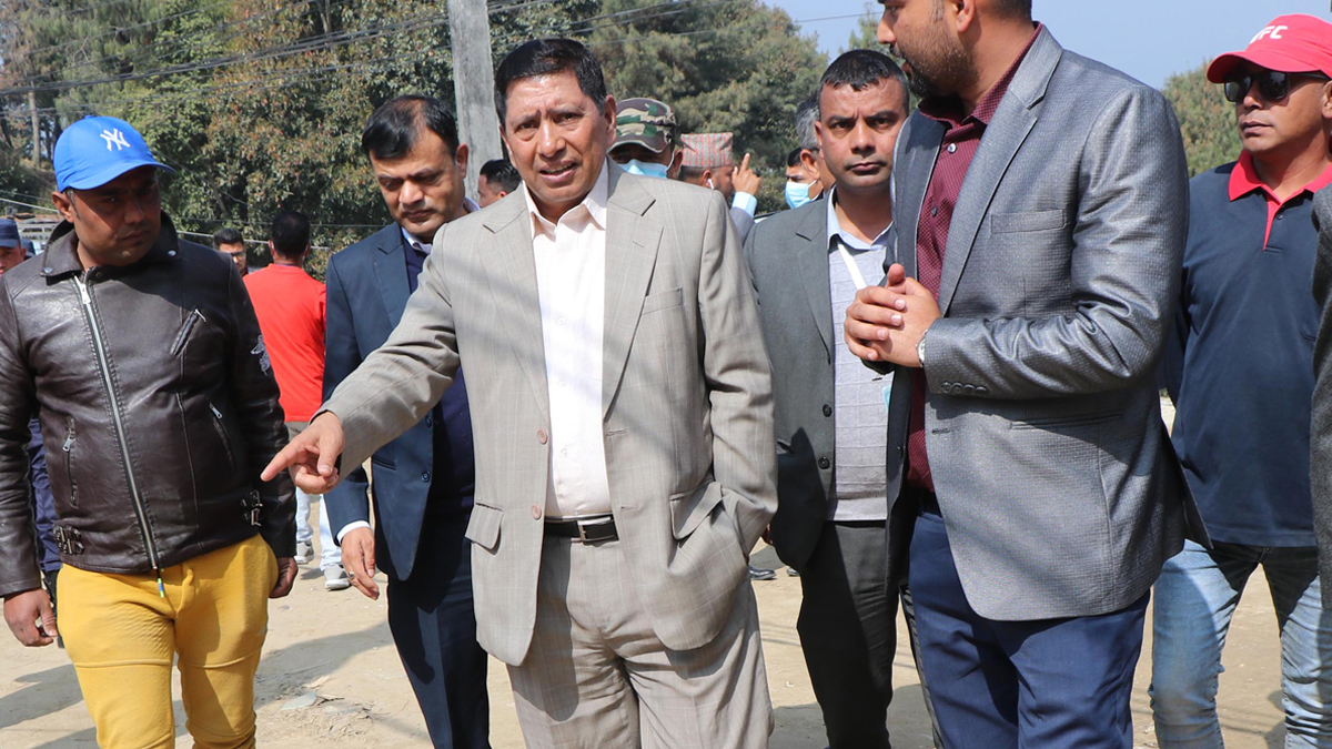 उपप्रधानमन्त्री श्रेष्ठद्वारा भक्तपुर-नगरकोट सडक अनुगमन